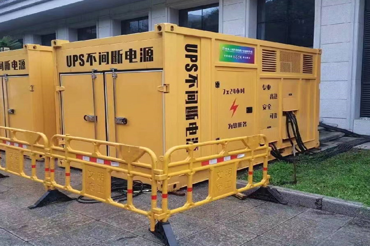 曲松发电机租赁施工现场